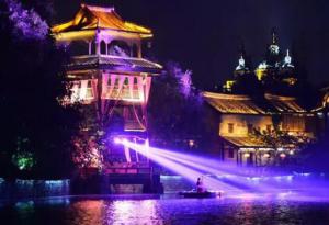【重磅】今晚，國際光影藝術(shù)節(jié)點(diǎn)燈儀式在天鵝湖濕地公園舉行！